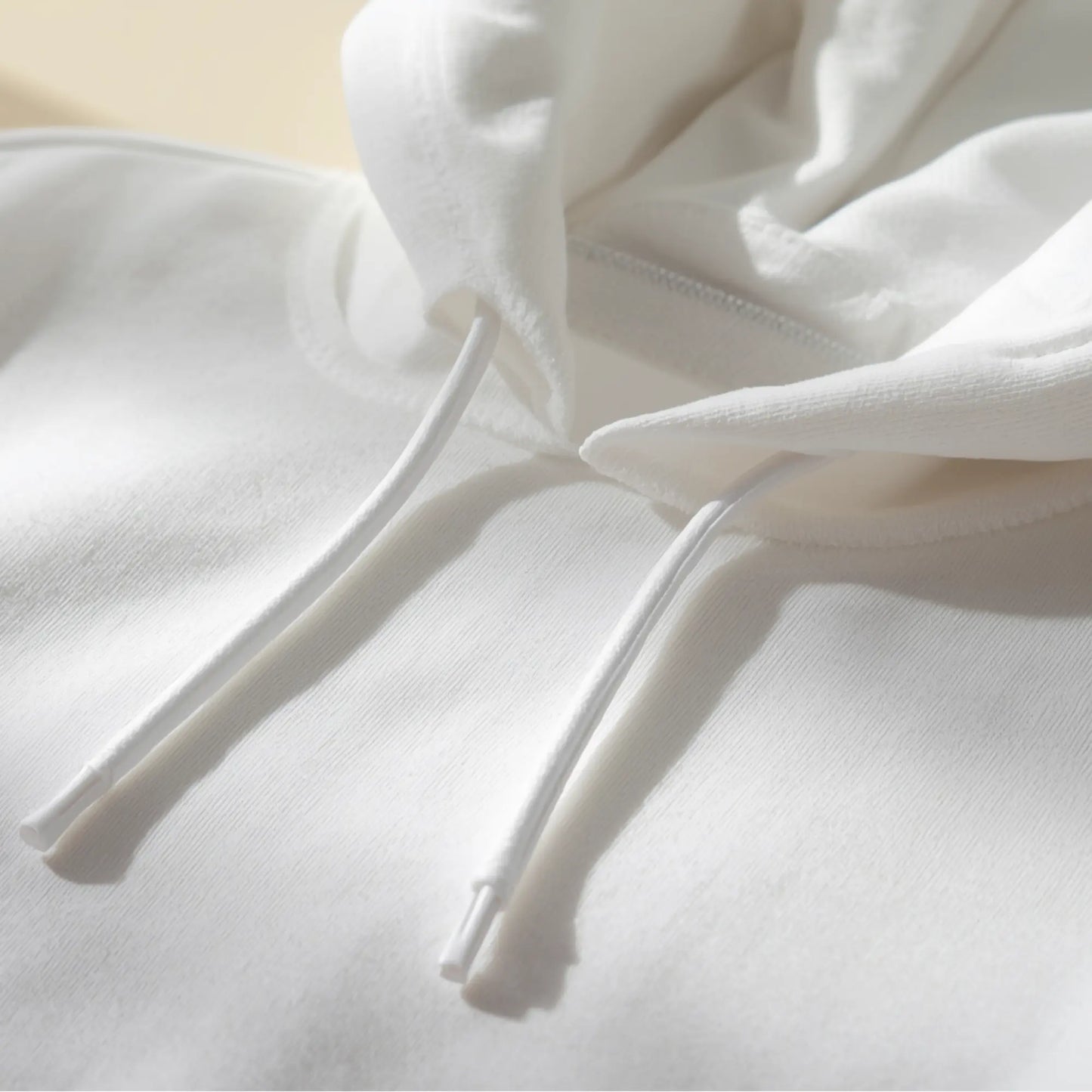 Polerón Canguro Blanco Premium 100% Algodón – NORVEN